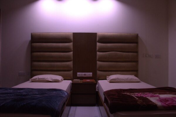 Guest House Deluxe - Image 3